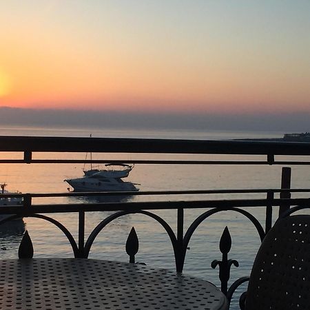 Maltese Balcony Lägenhet St. Julian's Exteriör bild